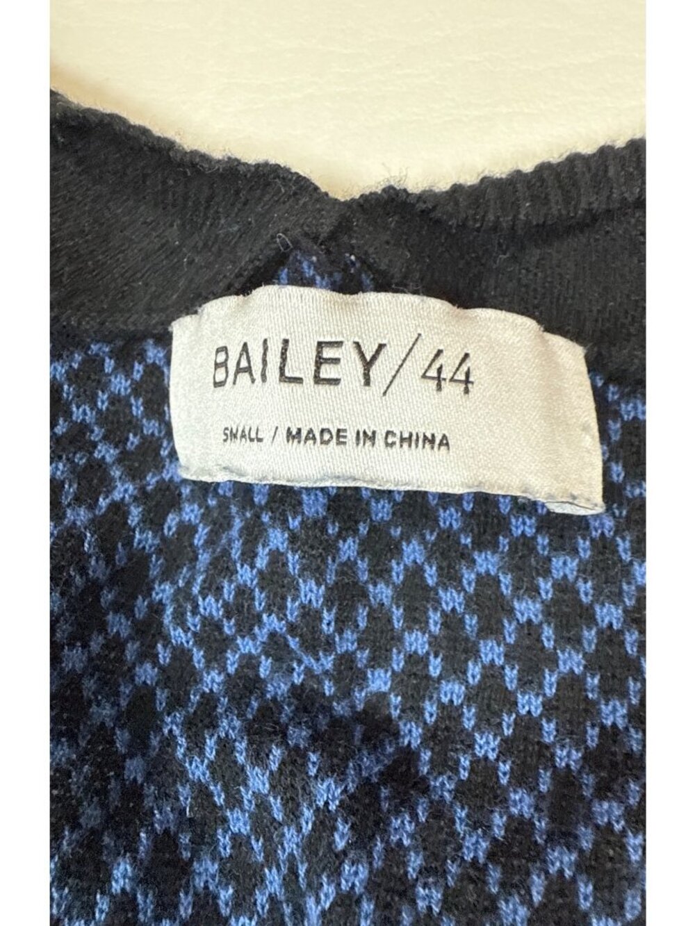Bailey 44 Women’s Small Blue & Black Long Sleeve V-Neck Pullover Sweater (MM669) - Picture 3 of 7